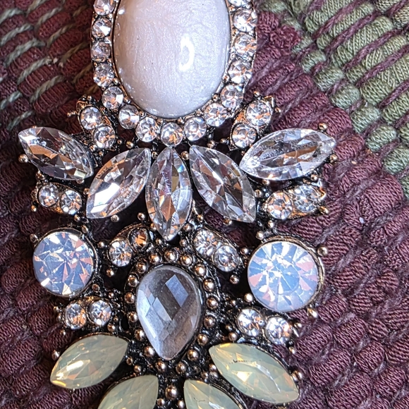 Elegant Crystal Statement Earrings (1155) - Picture 2 of 2